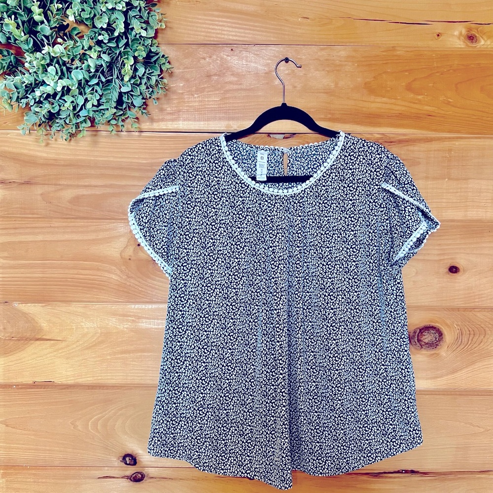 Ditsy floral short sleeve